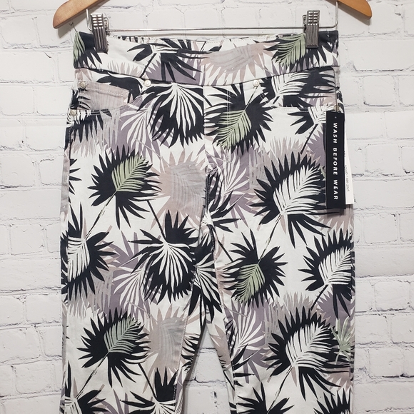 Tribal Jeans NWT Sz 4 Ankle Jegging in Jungle - Picture 3 of 11